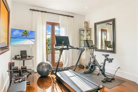 365 Gulf Road Key Biscayne FL 33149