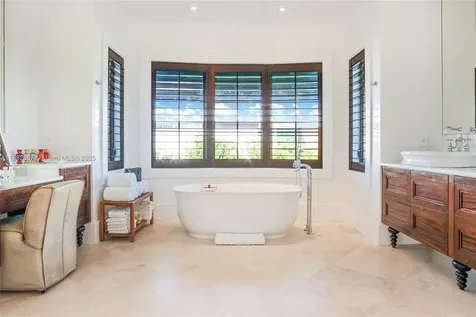 365 Gulf Road Key Biscayne FL 33149