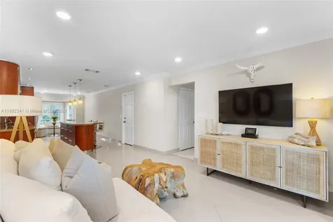 1105 Pin Oak Street Hollywood FL 33019