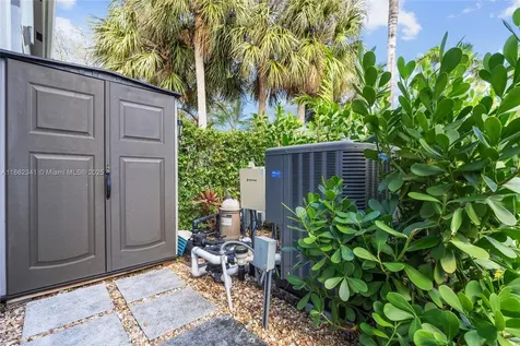 1105 Pin Oak Street Hollywood FL 33019