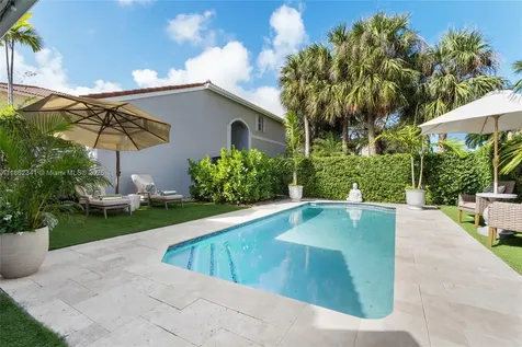 1105 Pin Oak Street Hollywood FL 33019