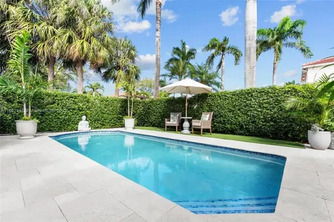 1105 Pin Oak Street Hollywood FL 33019