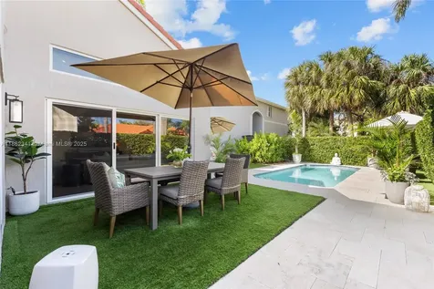 1105 Pin Oak Street Hollywood FL 33019