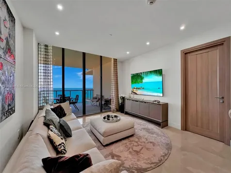 Bal Harbour FL 33154