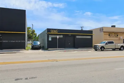 3270 NW 36th Street Miami FL 33142