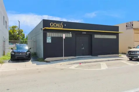 3270 NW 36th Street Miami FL 33142