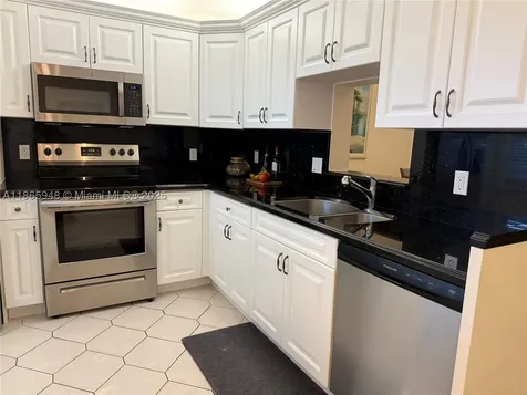 2405 Antigua Circle Coconut Creek FL 33066