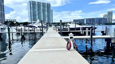 4041 Island Estate Aventura FL 33160