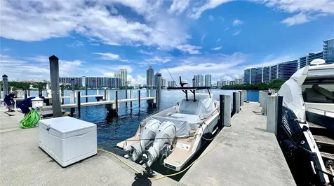 4041 Island Estate Aventura FL 33160
