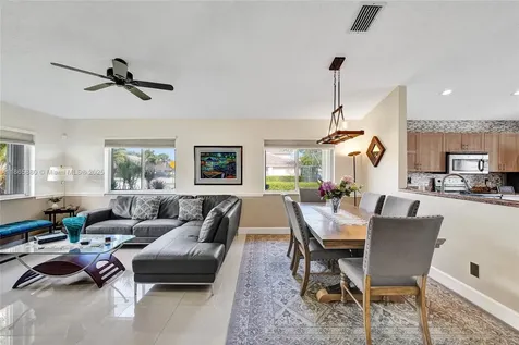 20839 NW 1st Street Pembroke Pines FL 33029