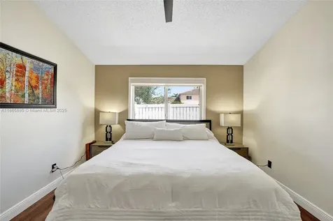 20839 NW 1st Street Pembroke Pines FL 33029