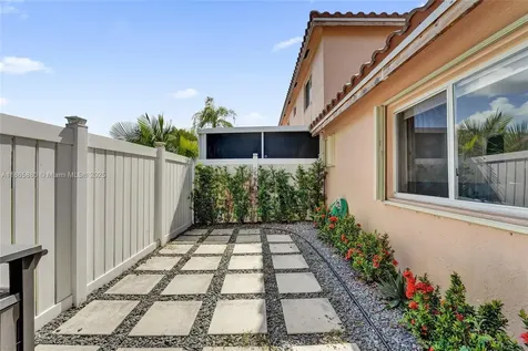 20839 NW 1st Street Pembroke Pines FL 33029