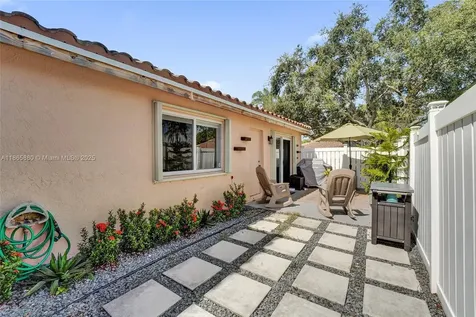 20839 NW 1st Street Pembroke Pines FL 33029