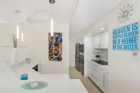 6917 Collins Avenue Miami Beach FL 33141