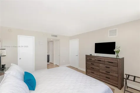 6917 Collins Avenue Miami Beach FL 33141