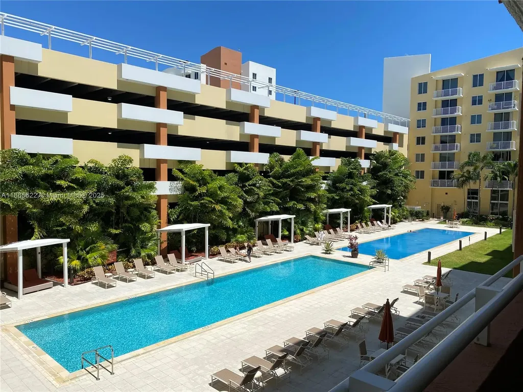2775 NE 187th Aventura FL 33180