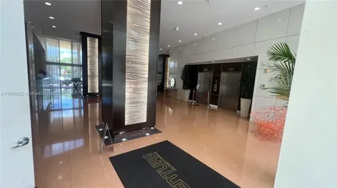 2775 NE 187th Aventura FL 33180
