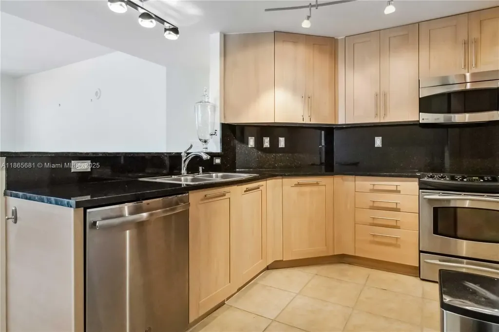 511 SE 5th Avenue Fort Lauderdale FL 33301