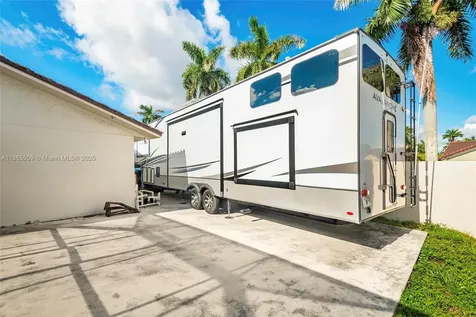 13137 SW 3rd Street Miami FL 33184