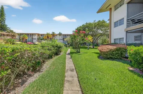 16901 NE 13th Avenue Miami FL 33162
