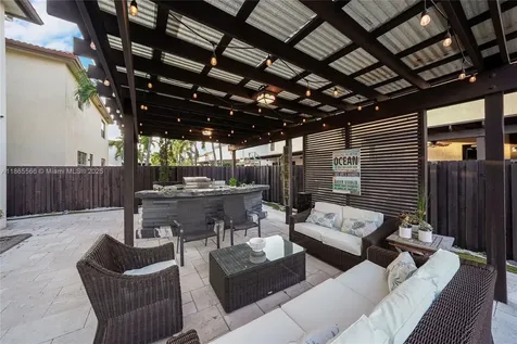 9835 NW 86th Terrace Doral FL 33178