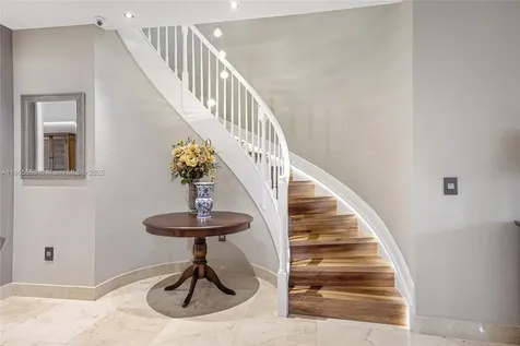 9835 NW 86th Terrace Doral FL 33178