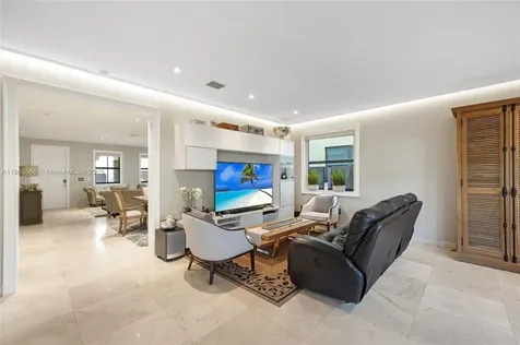 9835 NW 86th Terrace Doral FL 33178
