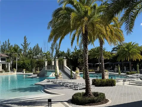 9835 NW 86th Terrace Doral FL 33178