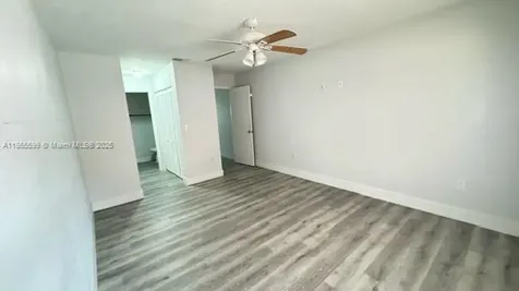 10390 SW 154th Circle Court Miami FL 33196