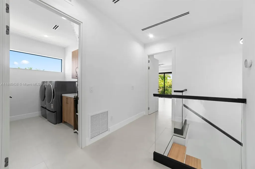 1320 NE 16th Avenue Fort Lauderdale FL 33304