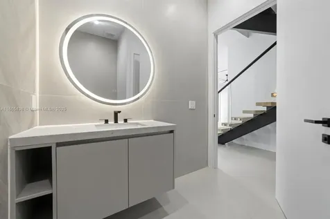 1320 NE 16th Avenue Fort Lauderdale FL 33304