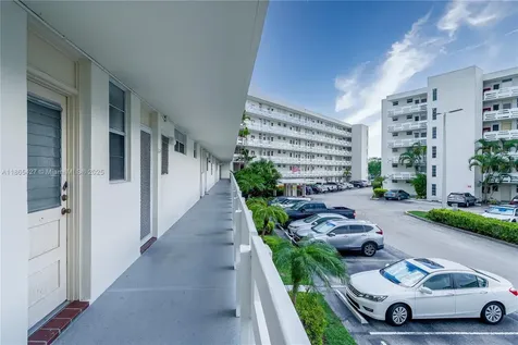 3030 Marcos Drive Aventura FL 33160