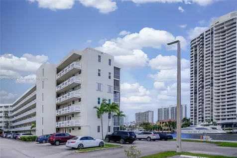 3030 Marcos Drive Aventura FL 33160
