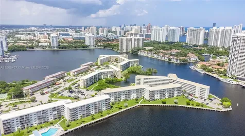 3030 Marcos Drive Aventura FL 33160