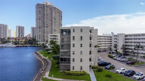 3030 Marcos Drive Aventura FL 33160