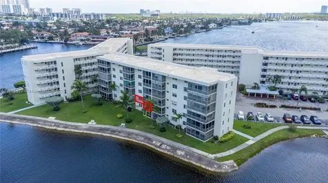 3030 Marcos Drive Aventura FL 33160