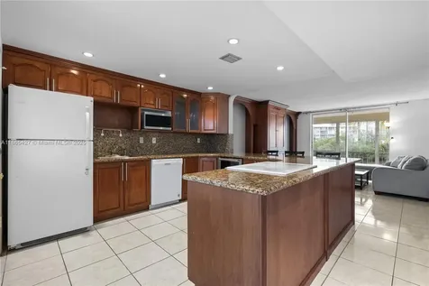 3030 Marcos Drive Aventura FL 33160