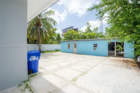 666 NW 28th Street Miami FL 33127