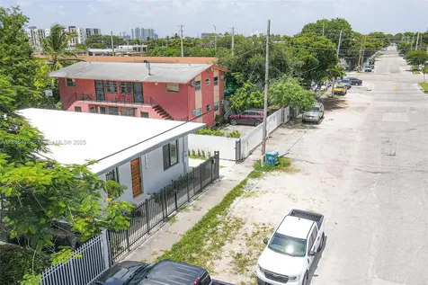 666 NW 28th Street Miami FL 33127