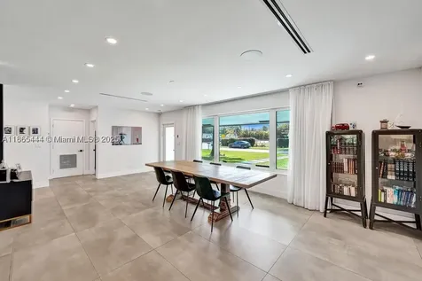 4660 SW 37th Avenue Dania Beach FL 33312