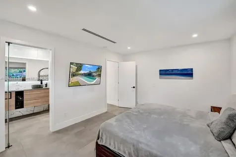 4660 SW 37th Avenue Dania Beach FL 33312
