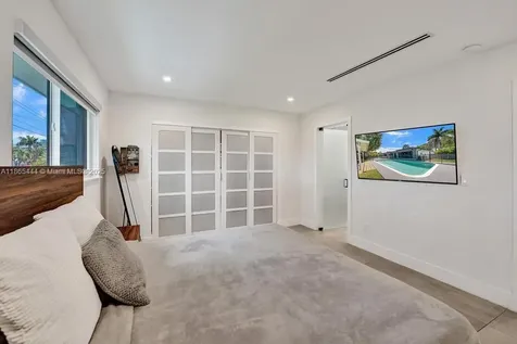 4660 SW 37th Avenue Dania Beach FL 33312