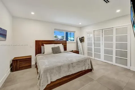 4660 SW 37th Avenue Dania Beach FL 33312