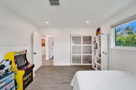 4660 SW 37th Avenue Dania Beach FL 33312