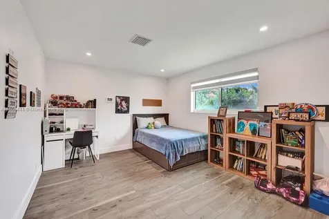 4660 SW 37th Avenue Dania Beach FL 33312
