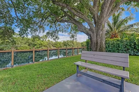 4660 SW 37th Avenue Dania Beach FL 33312