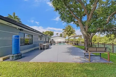 4660 SW 37th Avenue Dania Beach FL 33312
