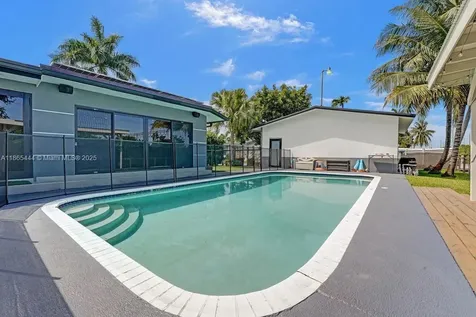 4660 SW 37th Avenue Dania Beach FL 33312