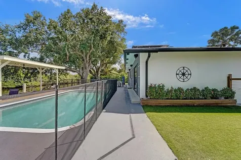 4660 SW 37th Avenue Dania Beach FL 33312