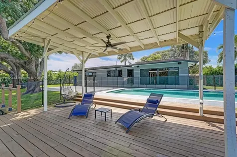 4660 SW 37th Avenue Dania Beach FL 33312